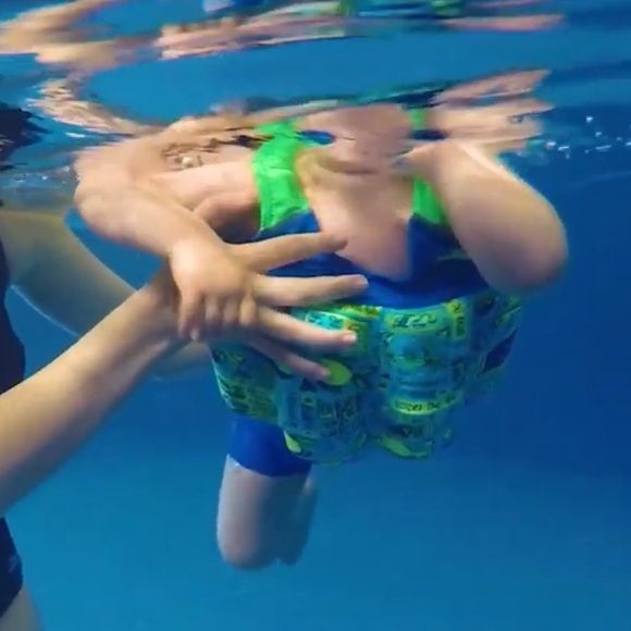 New ZOGGS BOYS LEARN TO SWIM FLOATSUIT Red/Blue Age: 1-2 Year 11-15kg ⭐️⭐️⭐️⭐️ - Picture 11 of 11